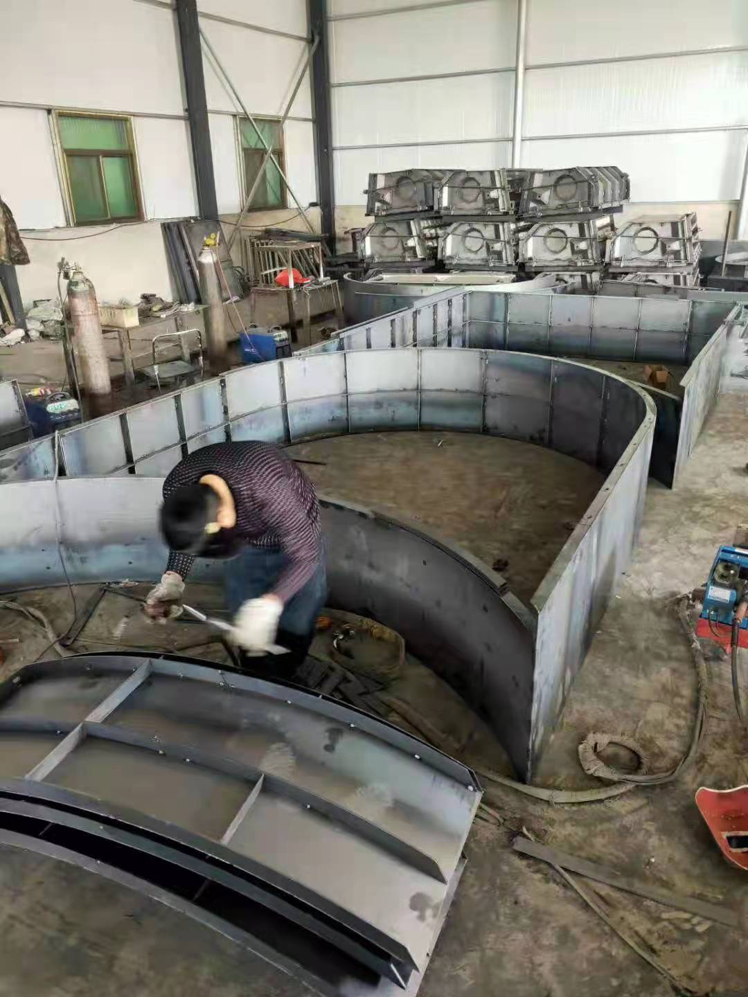 1636000379393021928.jpg